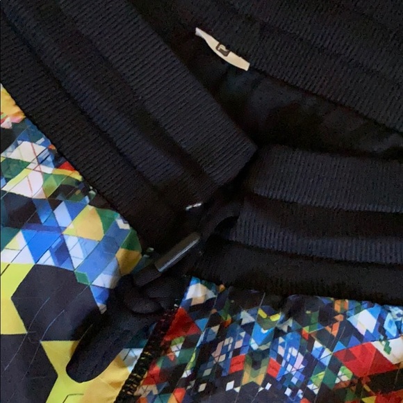 Fabletics Run Shorts - Picture 3 of 4